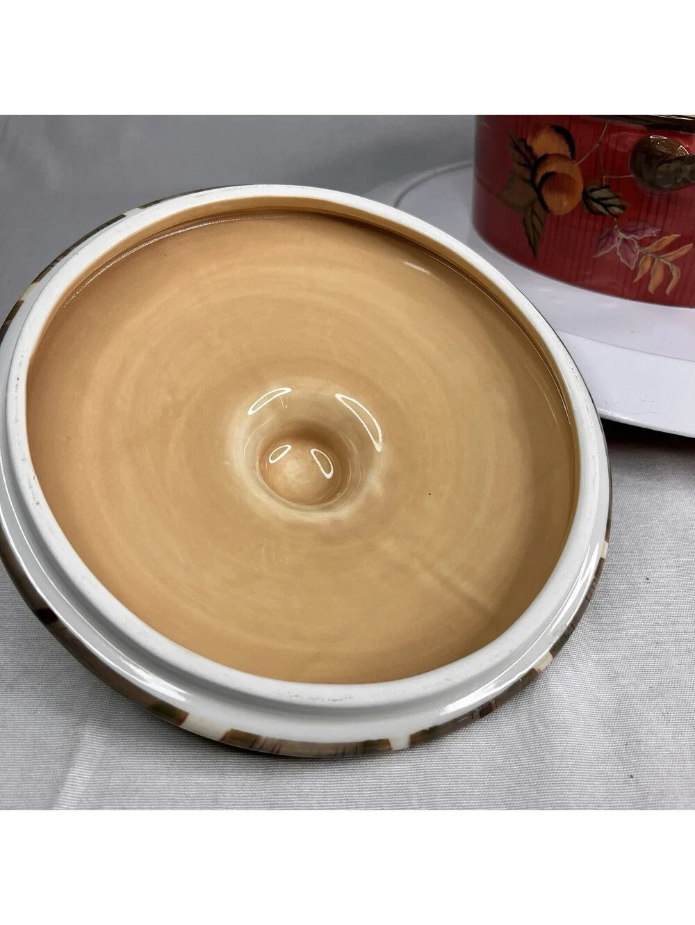 Tracy Porter Octavia Hill Garden 2 Qt Round Covered Casserole Red Green EUC